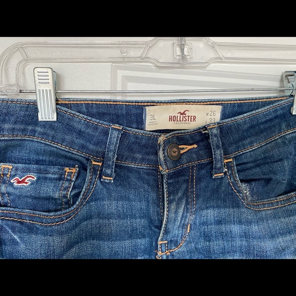 Hollister Distressed Skinny Jeans - Picture 2 of 3